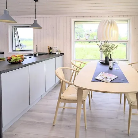 1-bedroom *